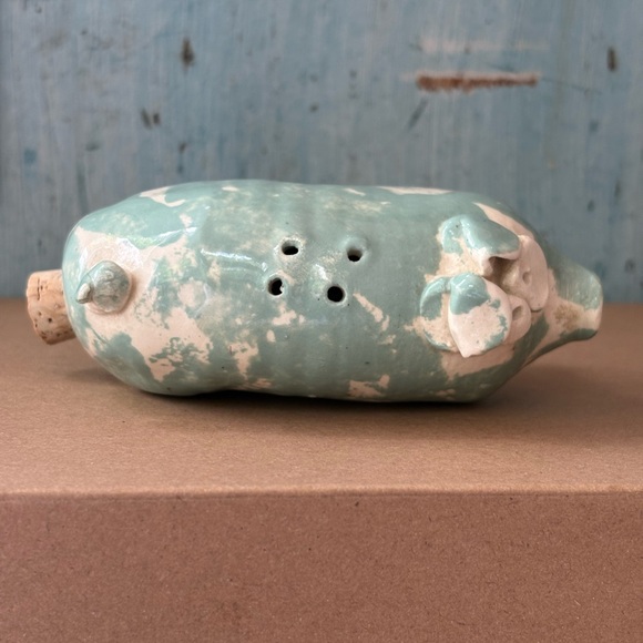 Hand-Crafted Ceramic Piggy Salt Shaker in Green and White - Picture 7 of 8